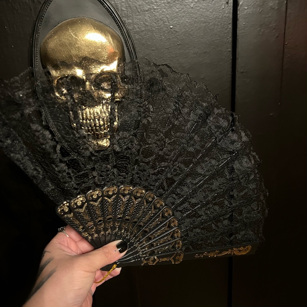 Set of 5 Black Lace Fan with Gold accents